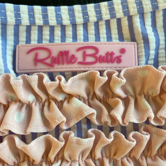 Ruffle Butts swim bottom.   Girls size 5 - Picture 2 of 7